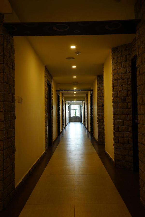 Hotel Sk Riverfront Vijayawāda المظهر الخارجي الصورة
